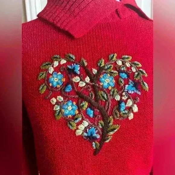 Coldwater Creek red women’s sweater - Picture 2 of 6